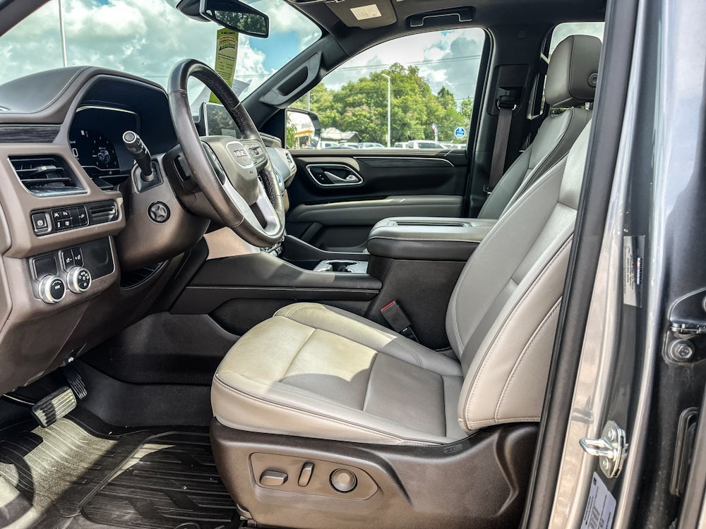 2022 GMC Yukon SLT