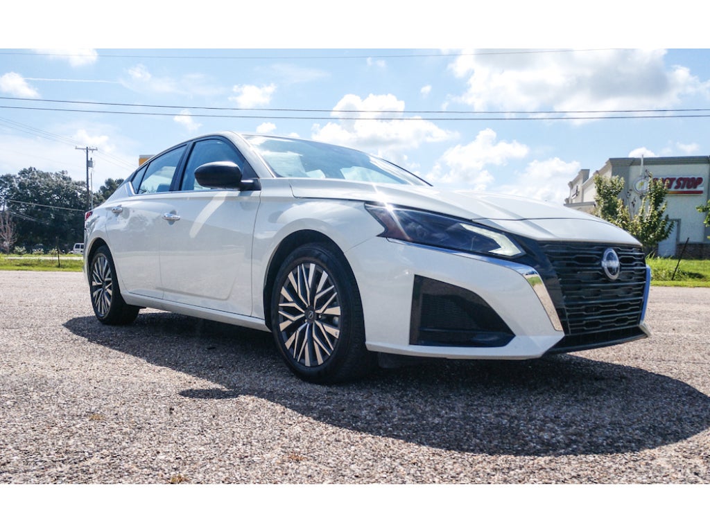 2025 Nissan Altima SV