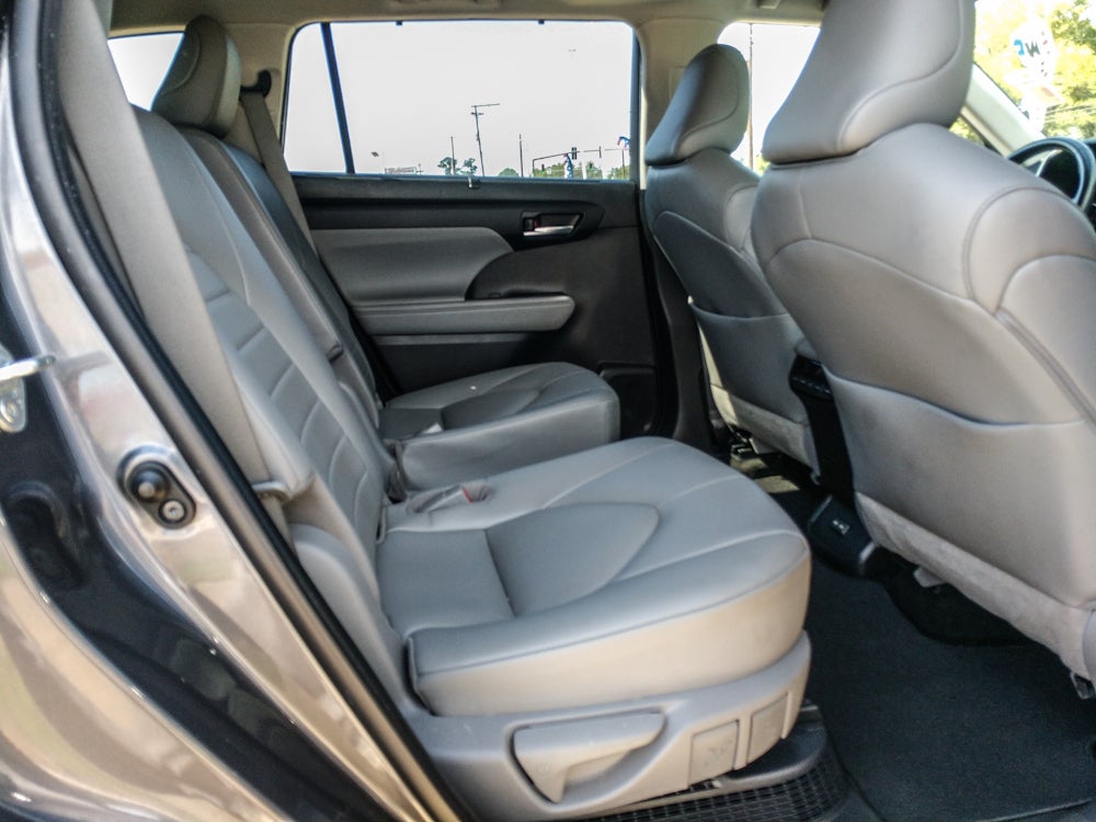 2022 Toyota Highlander Hybrid XLE