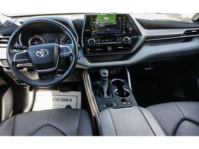 2022 Toyota Highlander Hybrid XLE