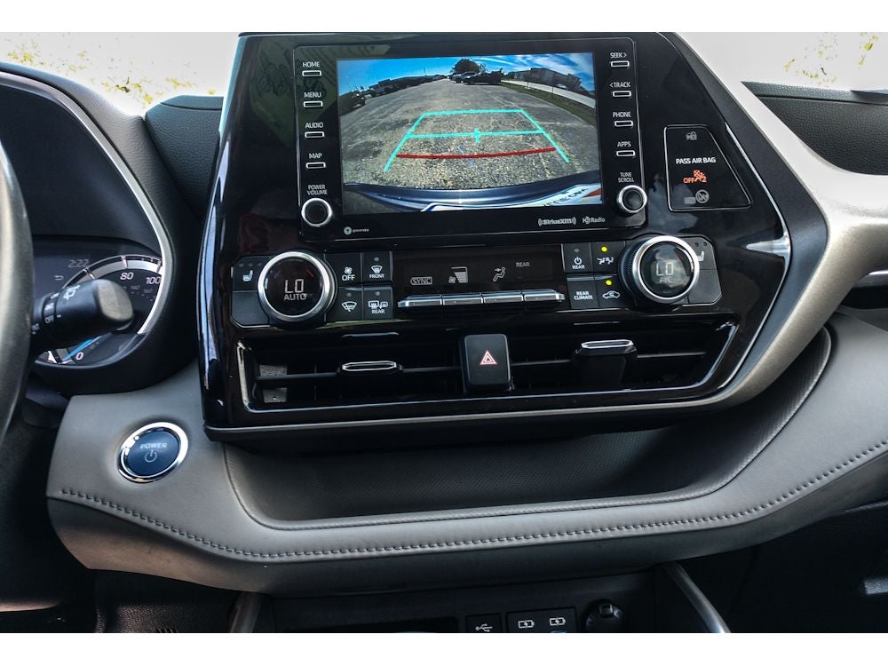 2022 Toyota Highlander Hybrid XLE