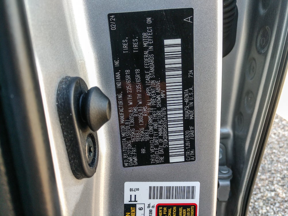 2024 Toyota Highlander LE