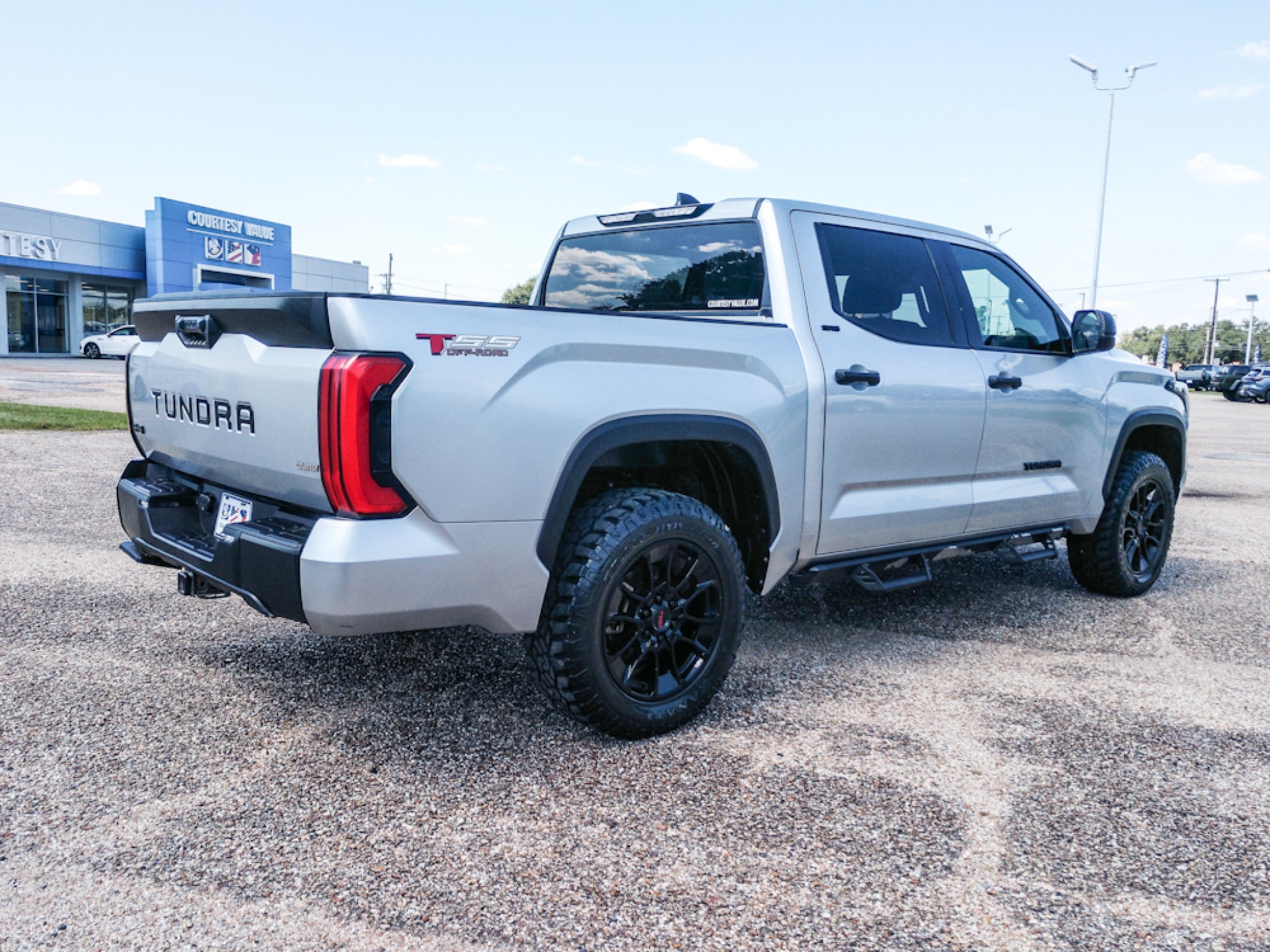 2023 Toyota Tundra 4WD SR5