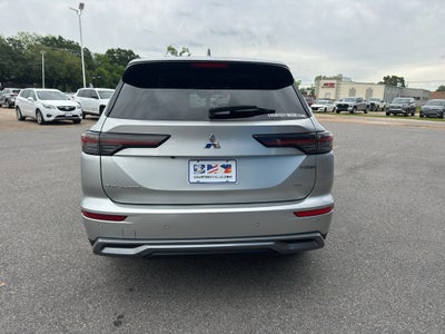 2025 Mitsubishi Outlander SE